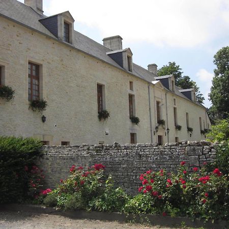 Hotel Le Manoir De Mathan Crepon A La Campagne 5 Mn D'Arromanches Et 10 Mn De Bayeux Kültér fotó