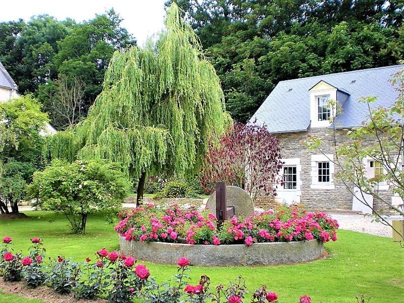 Hotel Le Manoir De Mathan Crepon A La Campagne 5 Mn D'Arromanches Et 10 Mn De Bayeux Kültér fotó