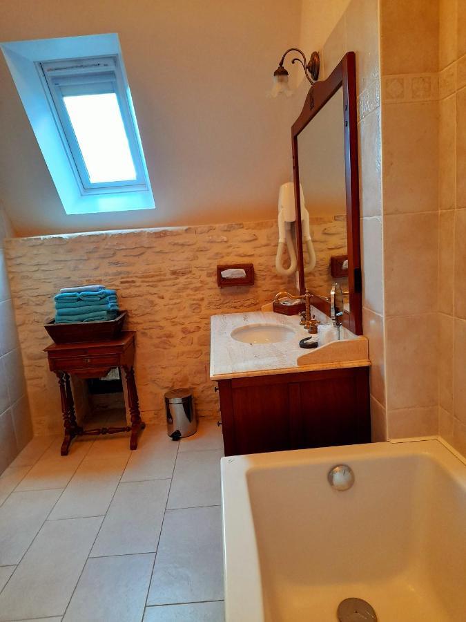 Hotel Le Manoir De Mathan Crepon A La Campagne 5 Mn D'Arromanches Et 10 Mn De Bayeux Kültér fotó