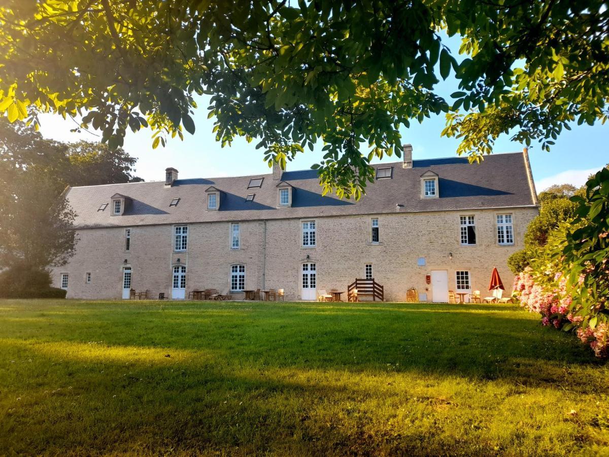 Hotel Le Manoir De Mathan Crepon A La Campagne 5 Mn D'Arromanches Et 10 Mn De Bayeux Kültér fotó