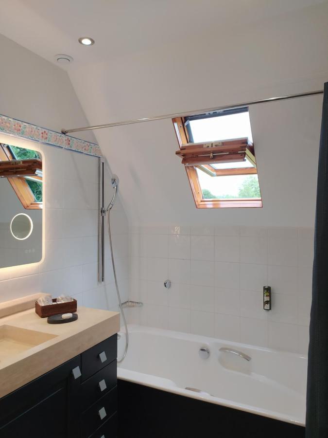 Hotel Le Manoir De Mathan Crepon A La Campagne 5 Mn D'Arromanches Et 10 Mn De Bayeux Kültér fotó