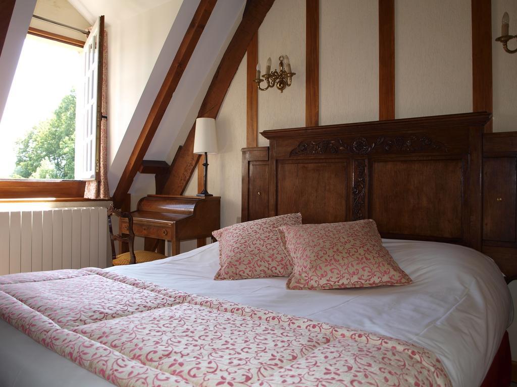 Hotel Le Manoir De Mathan Crepon A La Campagne 5 Mn D'Arromanches Et 10 Mn De Bayeux Szoba fotó