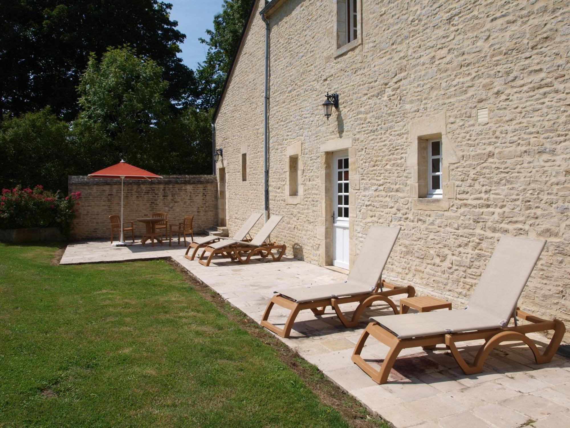 Hotel Le Manoir De Mathan Crepon A La Campagne 5 Mn D'Arromanches Et 10 Mn De Bayeux Kültér fotó