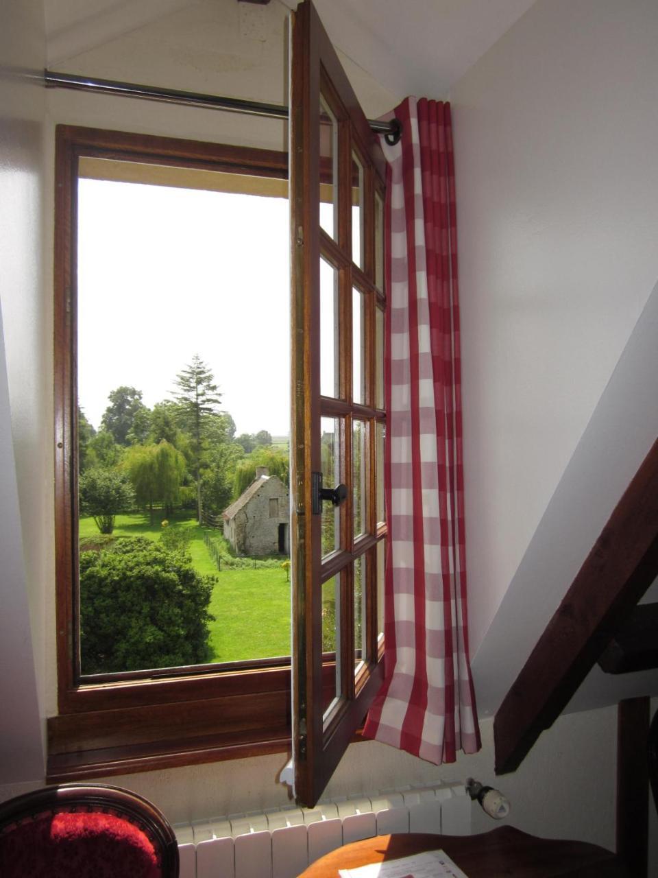 Hotel Le Manoir De Mathan Crepon A La Campagne 5 Mn D'Arromanches Et 10 Mn De Bayeux Kültér fotó